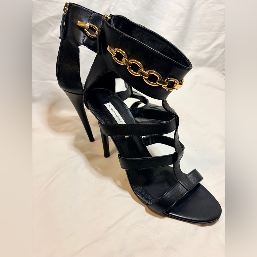 Diane Von Furstenberg Black Leather Strappy Heels with Gold Chain Ankle